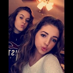 Meet your Posher, Chloe